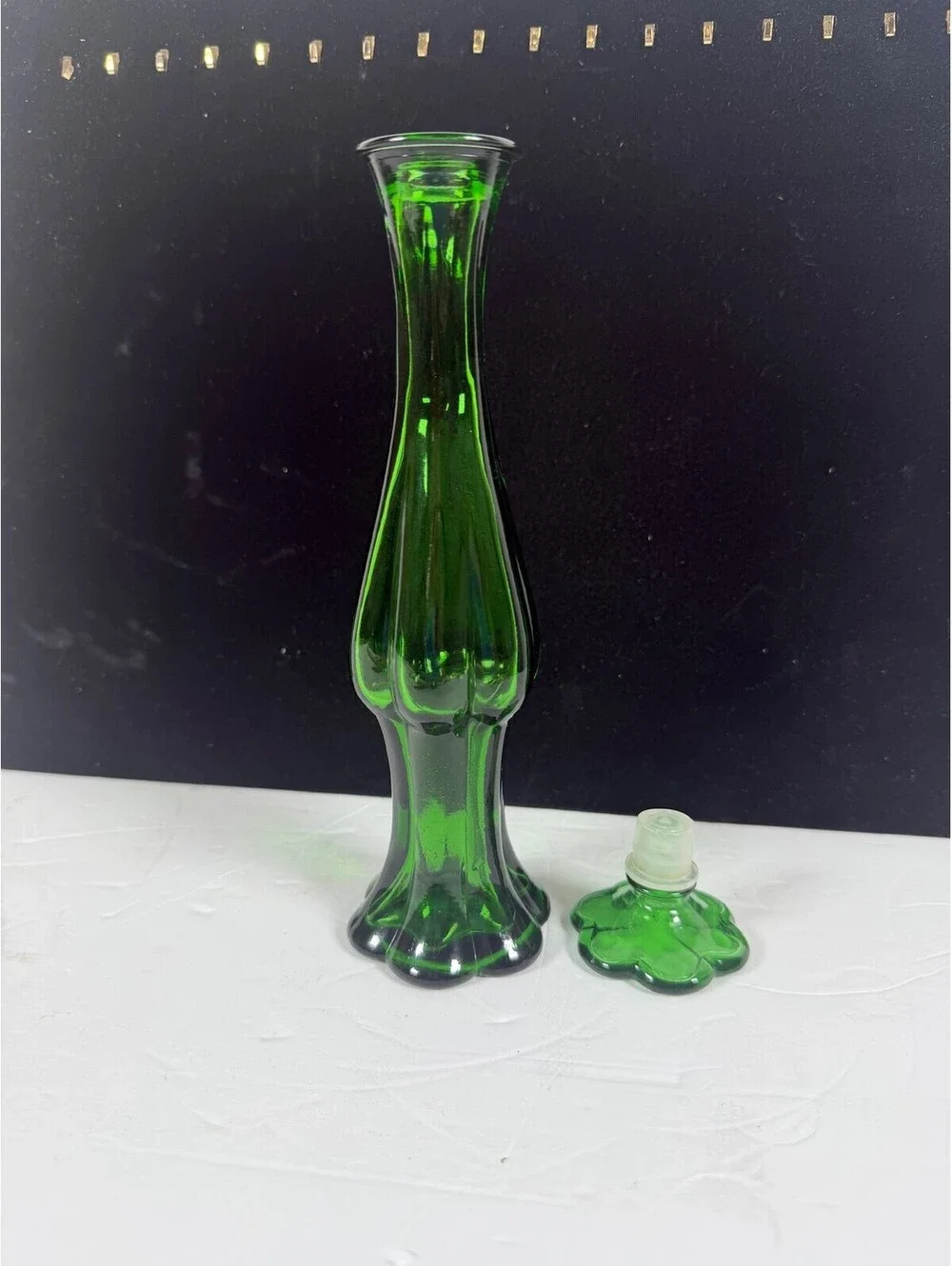 Vintage Emerald Green Glass Bud Vase Decanter with Flower Stopper F4